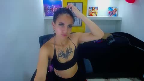Anniee online show from 17, 2, 2025