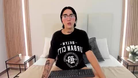 Snapshot of annieparkeer chatting on 15, 1, 2026 annieparkeer online show from 15, 1, 2026