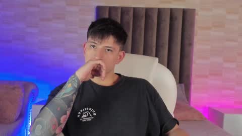 Annie  Alex online show from 31, 12, 2024