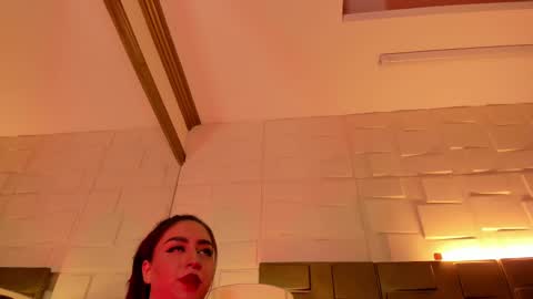 Annika online show from 4, 3, 2025