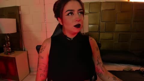 Annika online show from 5, 3, 2025