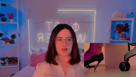 Ann Terry 3 online show from 14, 12, 2024
