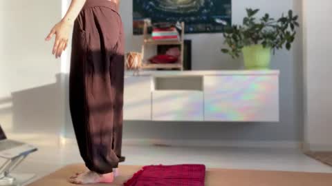 N  antics online show from 17, 9, 2025