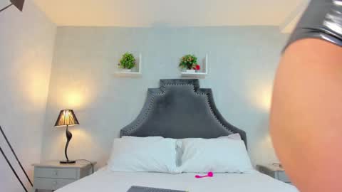 Anntonia Woods  online show from 23, 12, 2024