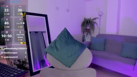 Anntonia Woods  online show from 19, 11, 2025