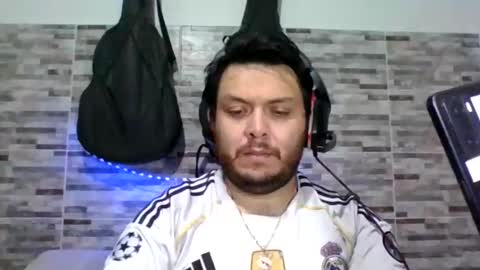 lion kennedy independent model moderator online show from 25, 2, 2026