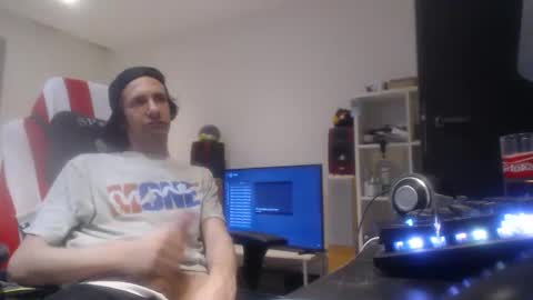 LoyalDog online show from 31, 3, 2026