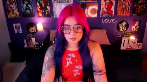 Snapshot of anny_cross chatting on 7, 10, 2025 Paty online show from 7, 10, 2025