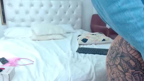 ANNY LOUIS online show from 15, 1, 2025