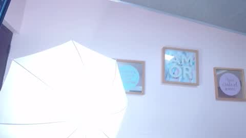 ANNY LOUIS online show from 5, 2, 2025