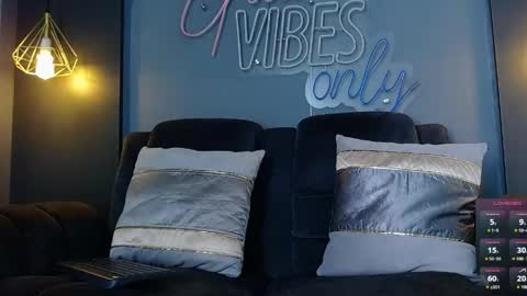 anny_loves online show from 17, 4, 2026