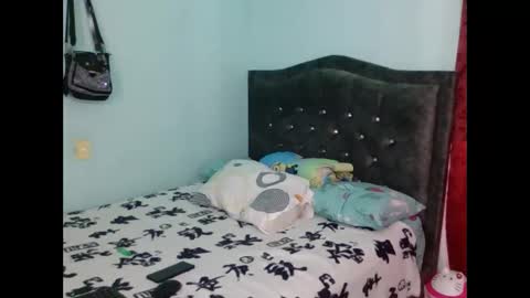 anny_lucia21 online show from 21, 4, 2026