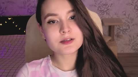 Snapshot of anny_shine chatting on 9, 6, 2026 Annie online show from 9, 6, 2026