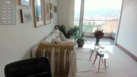 Snapshot of annybeiker chatting on 19, 10, 2025 Anny online show from 19, 10, 2025