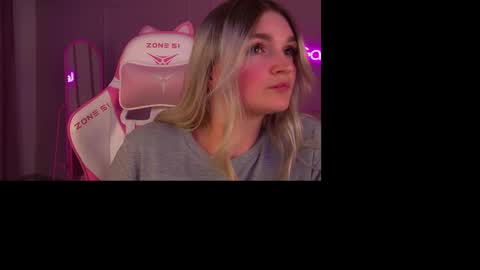 Snapshot of annyraii chatting on 28, 11, 2025 annyraii online show from 28, 11, 2025