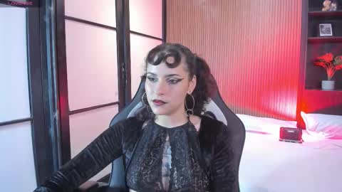Snapshot of annythomsonn chatting on 13, 12, 2025 AnnyT online show from 13, 12, 2025