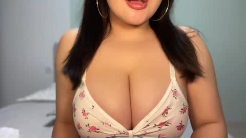 Snapshot of anora_sunny chatting on 28, 9, 2025 Any online show from 28, 9, 2025