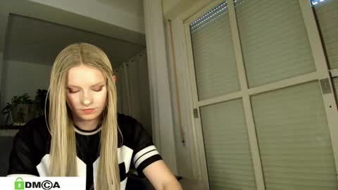 Sexy Ladybug online show from 27, 2, 2025