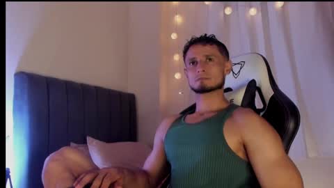 Snapshot of anthony_lewis_ chatting on 17, 9, 2025 Adonys Creeb online show from 17, 9, 2025