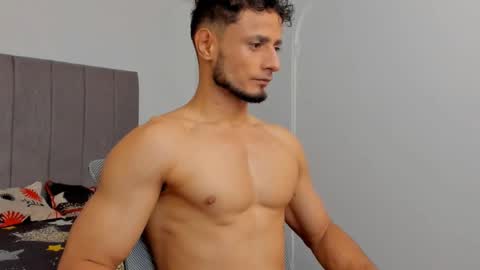 Snapshot of anthony_lewis_ chatting on 25, 11, 2025 Adonys Creeb online show from 25, 11, 2025