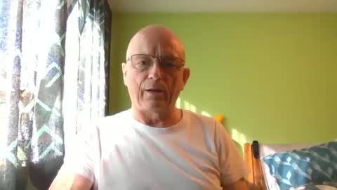 Snapshot of antmatt2025 chatting on 27, 10, 2025 antmatt2025 online show from 27, 10, 2025