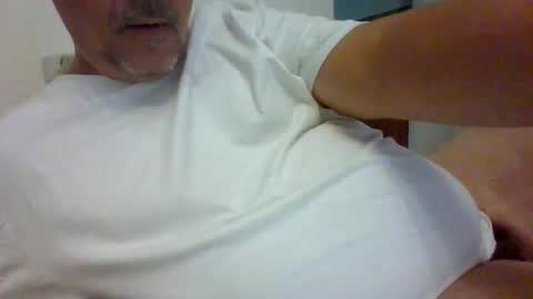 Snapshot of antoinemonaco8 chatting on 19, 10, 2025 antoinemonaco8 online show from 19, 10, 2025