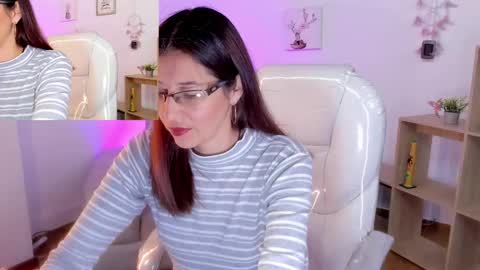 Snapshot of antoneella__ chatting on 24, 2, 2025 Antonella online show from 24, 2, 2025