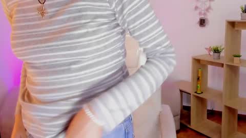 Snapshot of antoneella__ chatting on 24, 2, 2025 Antonella online show from 24, 2, 2025