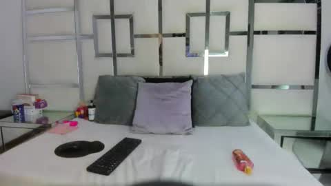 Snapshot of antonelablaze chatting on 27, 4, 2026 AntonelaBlaze online show from 27, 4, 2026