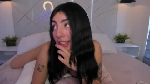 Antonella online show from 25, 11, 2025