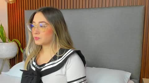 A N T O N E L L A  online show from 7, 1, 2025