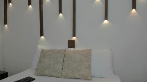 A N T O N E L L A  online show from 28, 1, 2025