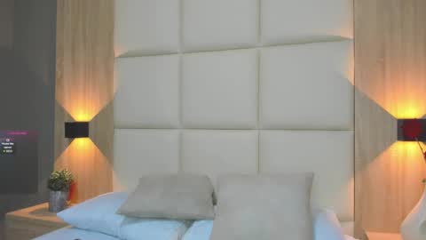 A N T O N E L L A  online show from 2, 10, 2025