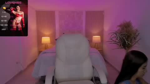 Snapshot of antonella_grayy chatting on 23, 10, 2025 Antonella Grayy online show from 23, 10, 2025