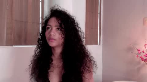 AntonellaHall  online show from 7, 4, 2026