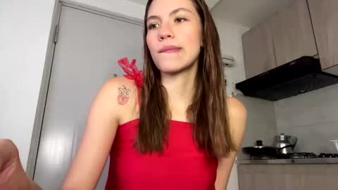 Snapshot of antonellarossii_ chatting on 4, 12, 2024 Antonella online show from 4, 12, 2024