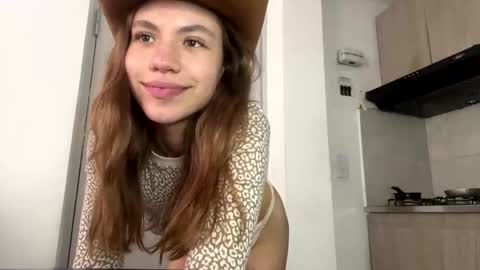 Snapshot of antonellarossii_ chatting on 12, 12, 2024 Antonella online show from 12, 12, 2024