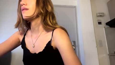 Snapshot of antonellarossii_ chatting on 22, 1, 2025 Antonella online show from 22, 1, 2025