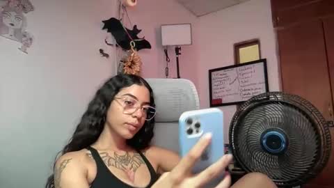 Antonia online show from 10, 9, 2025