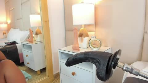 Antonia online show from 7, 2, 2025