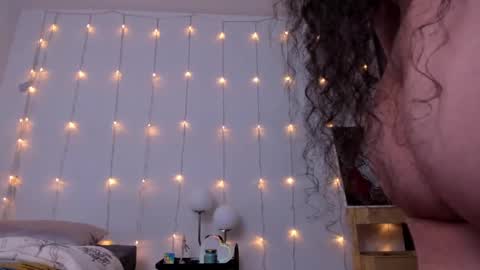 Antonia online show from 2, 2, 2025