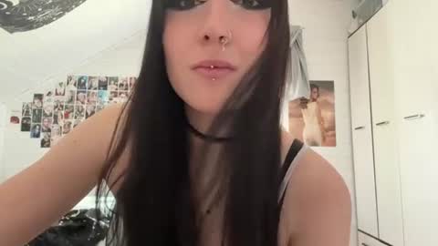 Claire online show from 9, 6, 2026