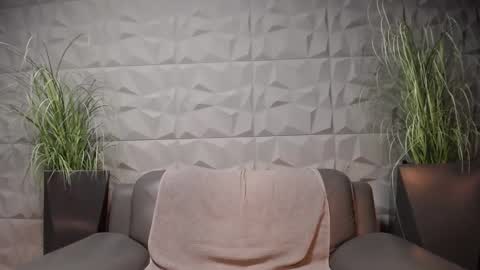 HI My name is Antonio online show from 4, 3, 2025