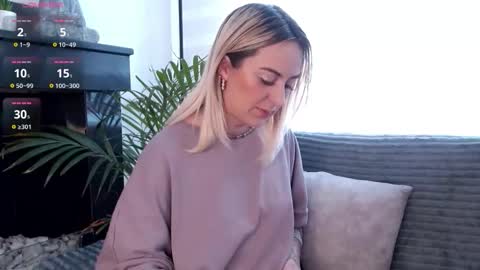 Snapshot of anttoniia chatting on 8, 10, 2025 Antonia online show from 8, 10, 2025