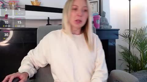 Snapshot of anttoniia chatting on 12, 11, 2025 Antonia online show from 12, 11, 2025