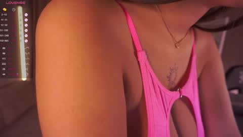 Snapshot of anuricbriny chatting on 1, 10, 2025 Sunday - start 0400 PM GMT -4 online show from 1, 10, 2025