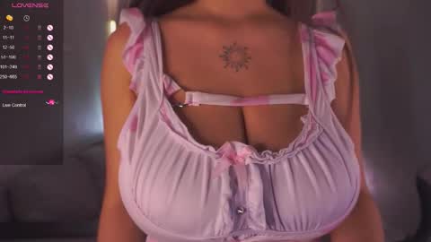 Snapshot of anuricbriny chatting on 28, 10, 2025 Sunday - start 0400 PM GMT -4 online show from 28, 10, 2025