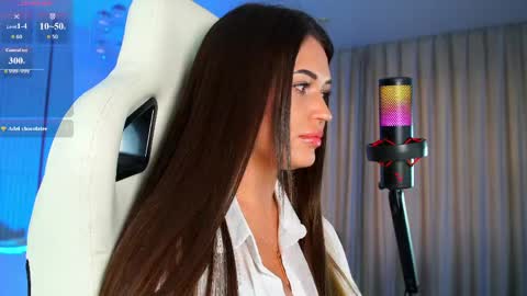 Snapshot of anutka_chocolatee chatting on 5, 6, 2026 Anna online show from 5, 6, 2026