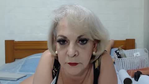 Snapshot of any_cat chatting on 21, 10, 2025 ANY CAT online show from 21, 10, 2025