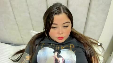   Independent model  online show from 17, 1, 2025